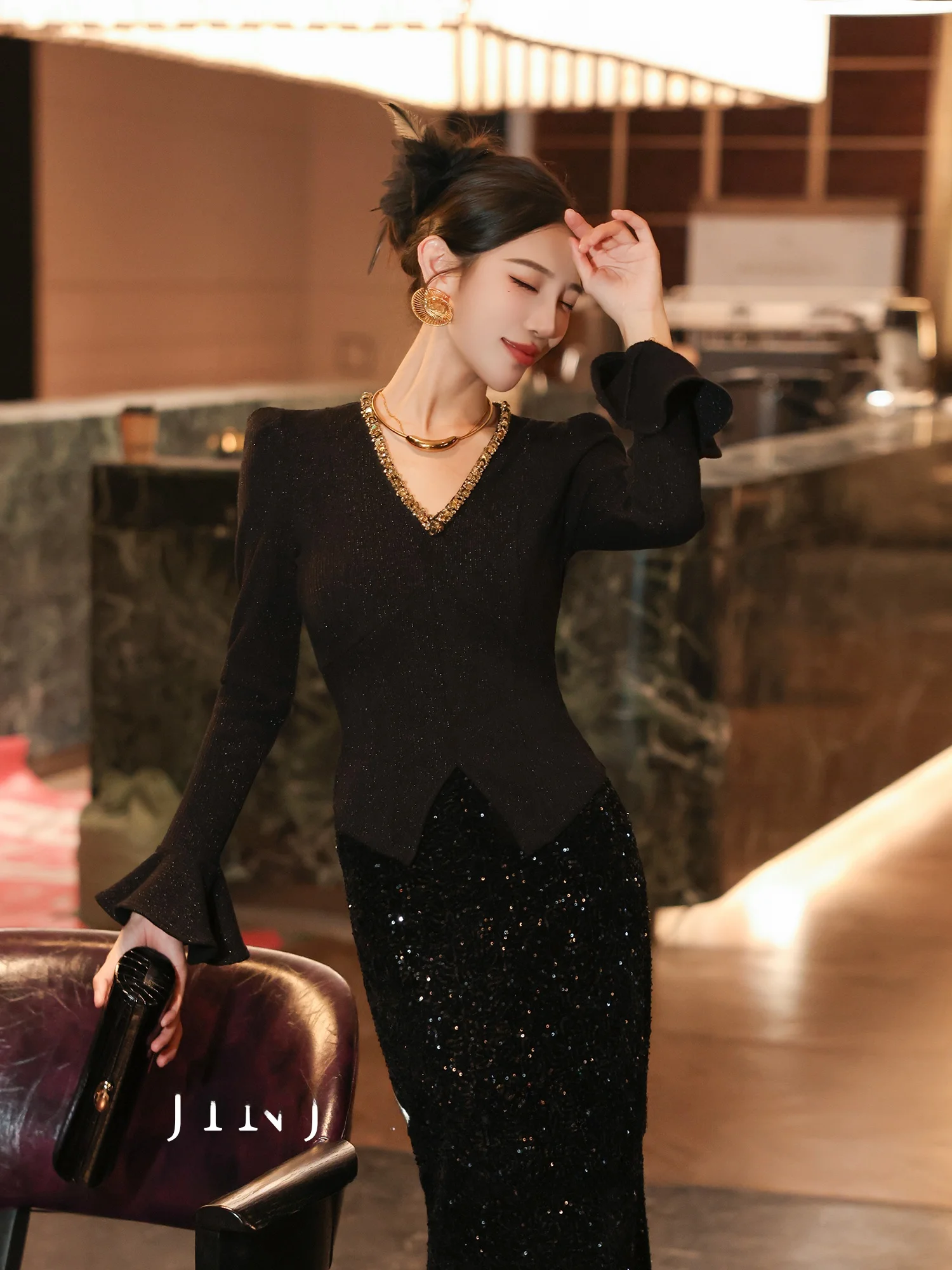 

Женская блузка Ele Slimming Bla Top, оригинальный дизайн, модная, роскошная, весна 2026, с бриллиантовой отделкой, стандартный крой