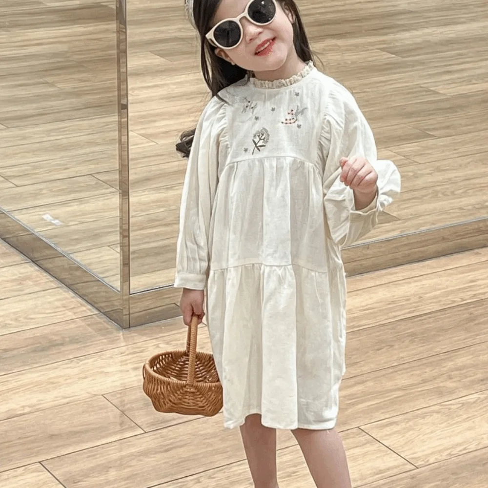 

Fashion Embroidered Flowers Lace Princes Dress Pleated Loose Girls Long Dress Sweet A-line Children Long Sleeved Dress Holiday