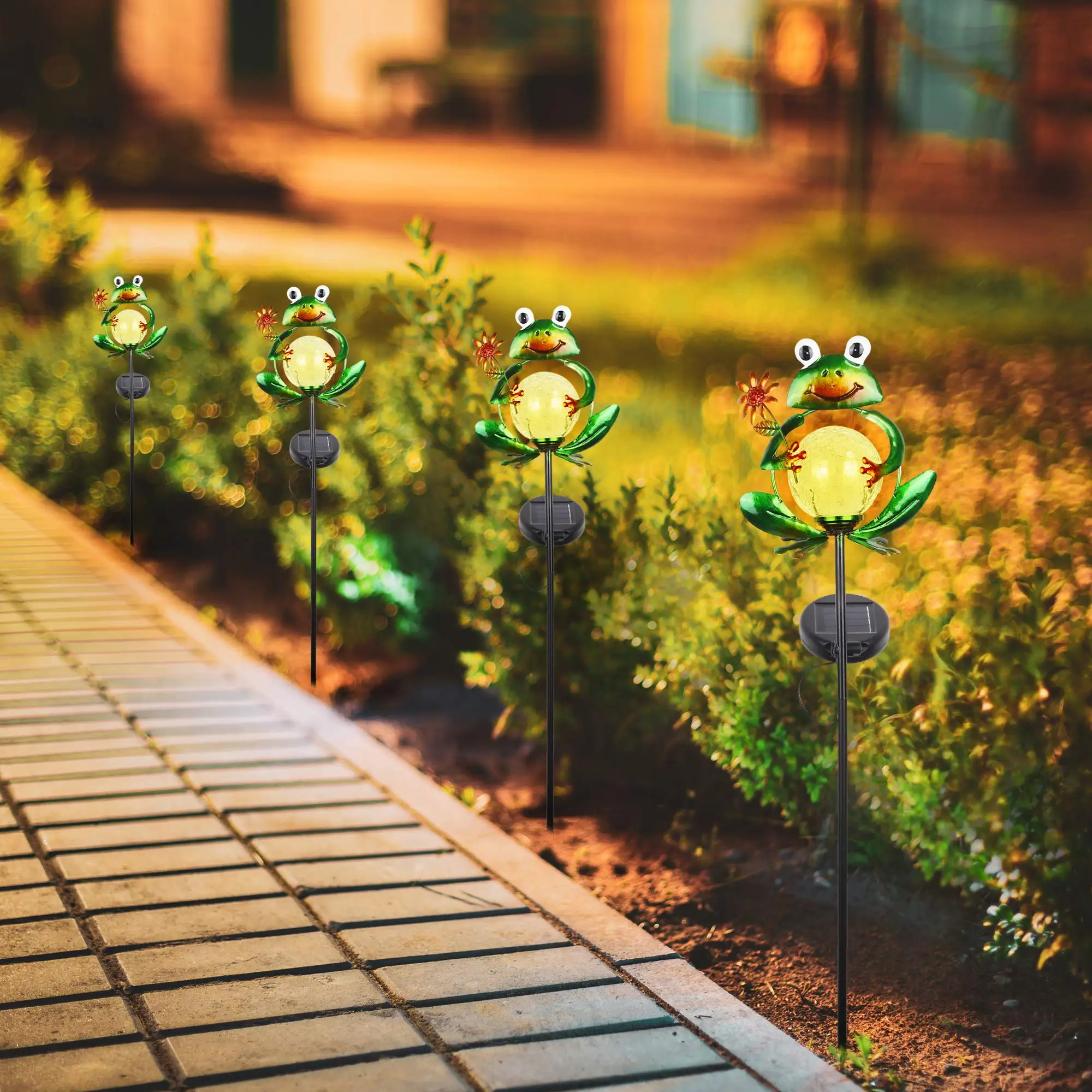 Garden Solar Lights Outdoor Decorative, Metal Frog Shape, Waterproof Stake Lights with 2 FT, Auto ON/Off Solar Powered Light