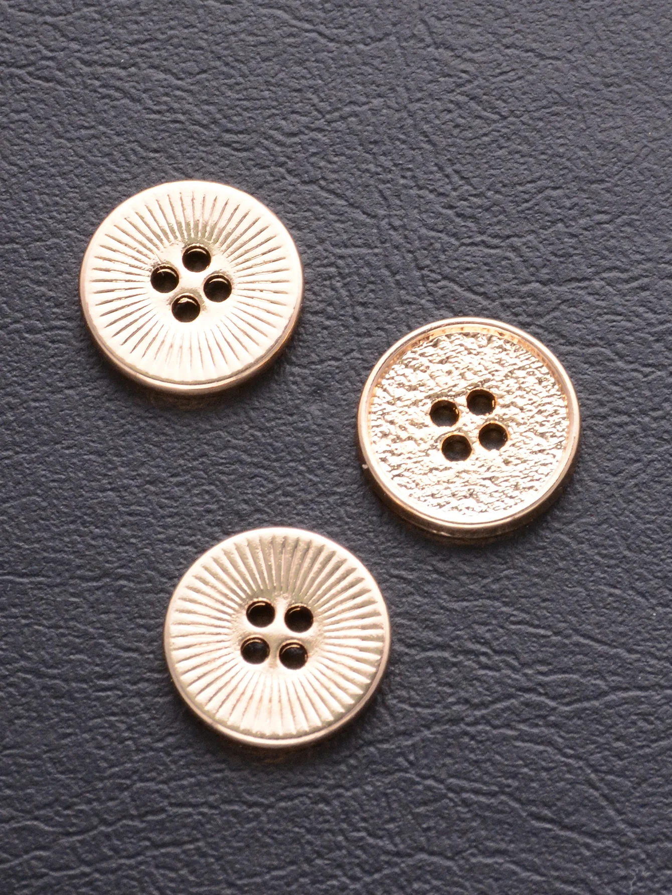 10pcs/Set Classic Round Flatback Buttons Jewelry DIY Hand Sewing 4 Holes Metal Buttons Apparel Accessories All Match