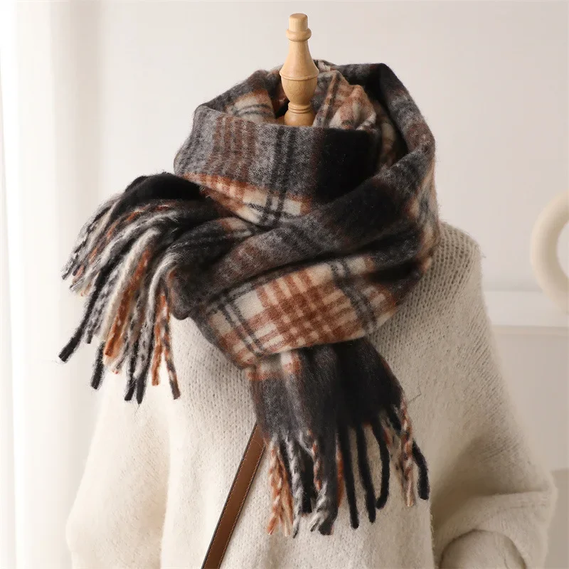 Winter Scarf Women Luxury Autumn Winter Cashmere Scarf Thickened Warm Shawl Classic Tassel Fluffy Scarf Soft Retro Shawl Bufanda