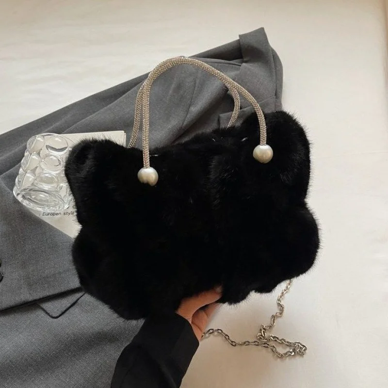 

Premium Chic Simple Clutch Mini Bag For Women Party Elegant With Letter Logo And Leather Finish Vintage