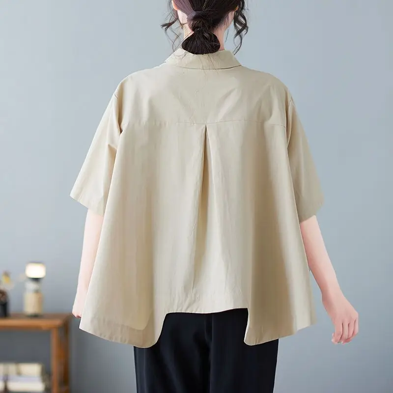 2024ใหม่เสื้อสำนักงานผู้หญิงหลวมลำลองเสื้อผู้หญิงแฟชั่นหรูหราไม่สม่ำเสมอสีทึบปกแขนสั้น Y2K ชิค