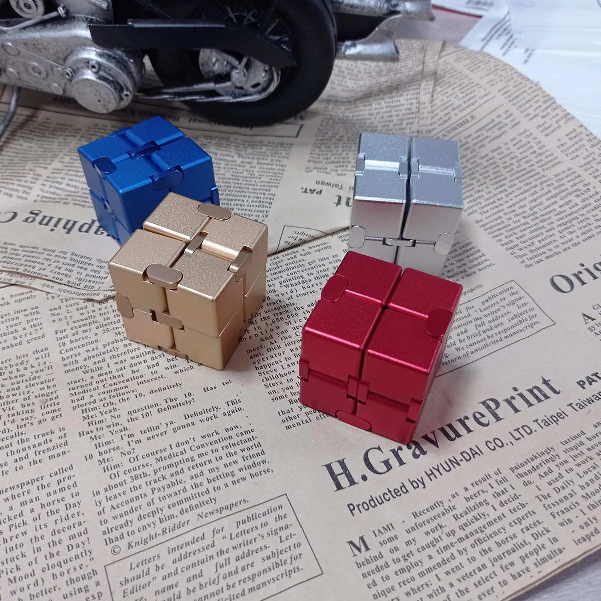 Aluminiumlegering Metaal Oneindige Magische Kubus Anti Stress Fidget Speelgoed Gemakkelijk Spelen Hand Spinner Kantoor Kubieke Stress Reliever Speelgoed