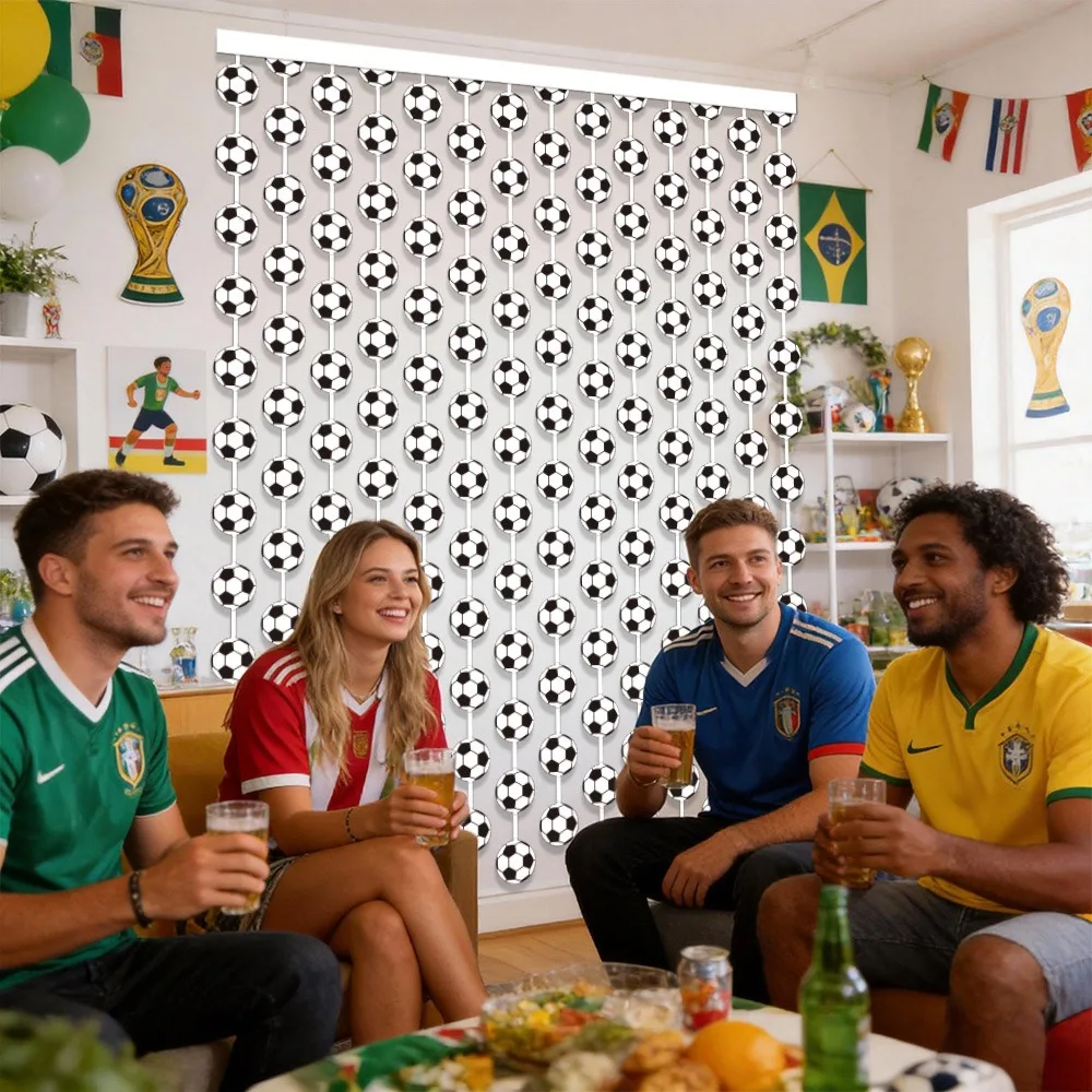 1 Stück Fußball-Themen-Regenvorhang als Hintergrundwand für Fußballpartys, Karnevalsfeiern, Geburtstagsfeiern und Schulfeiern – Detail 5