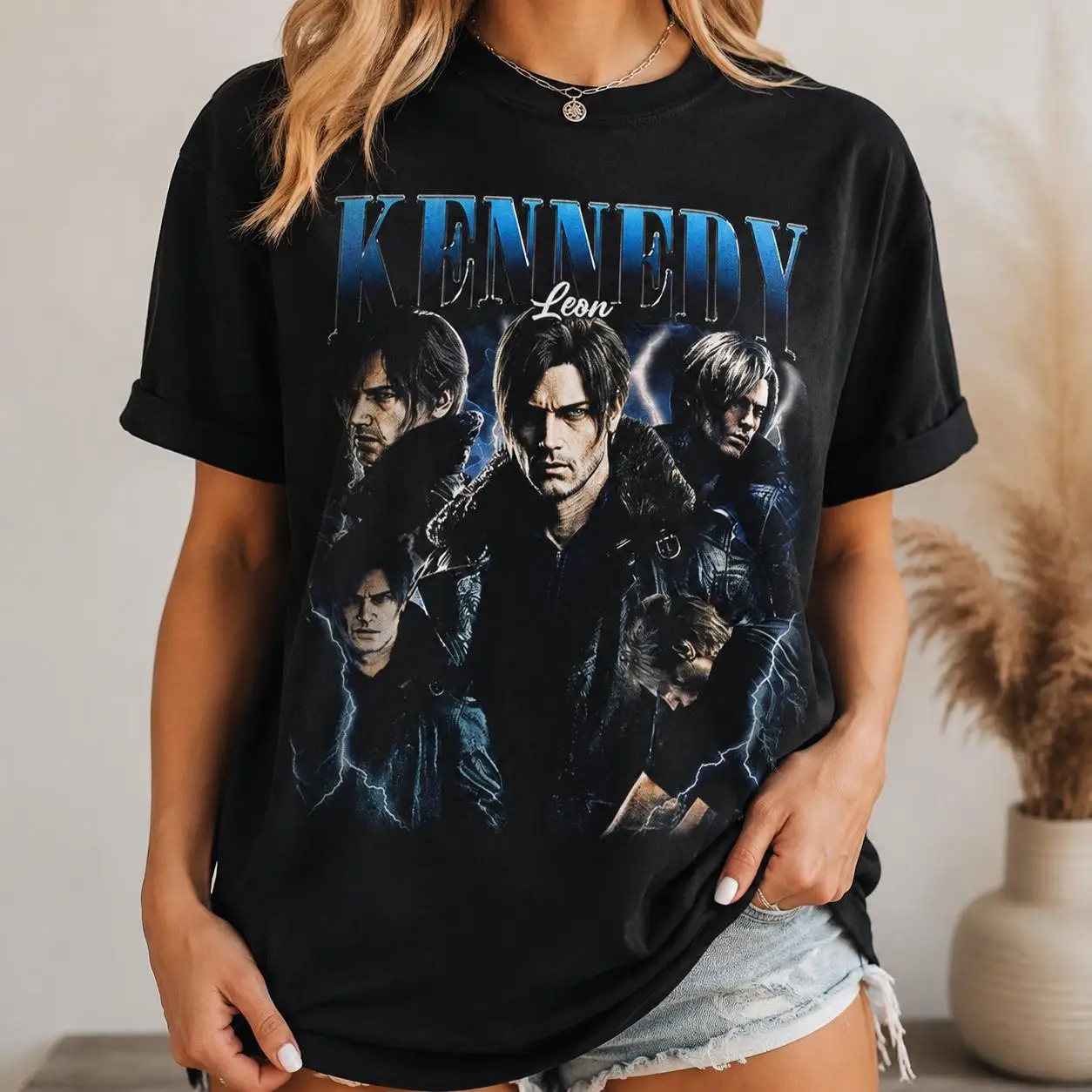 Leon Kennedy Retro T-shirt: Resident Evil Survival Horror Pattern T-shirt for Daily Wear, Casual Street Style