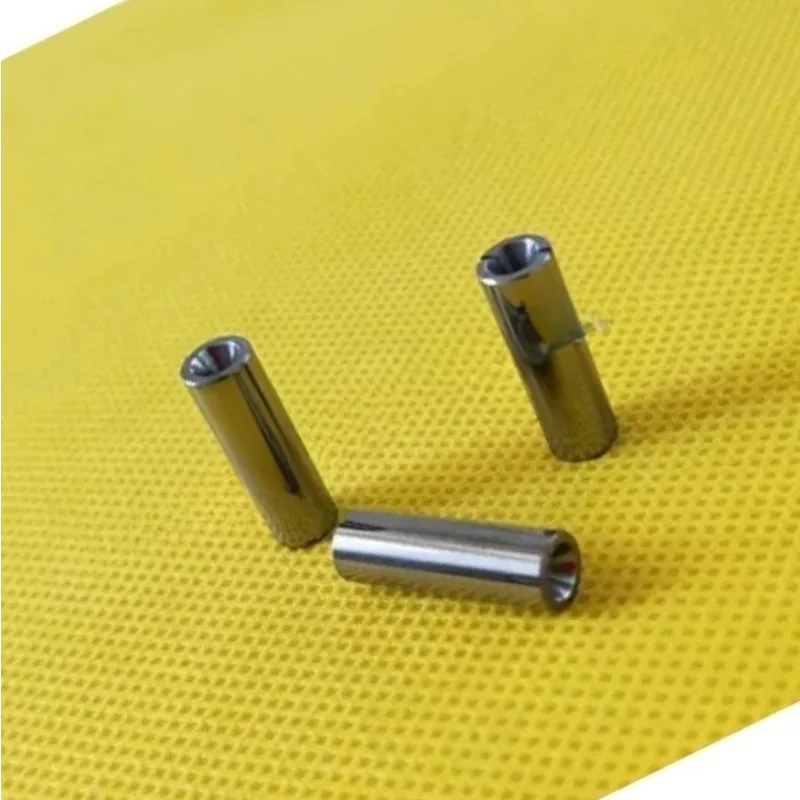 3-pieces-adaptees-pour-​-​-machines-de-decoupe-par-electroerosion-a-fil-m001-–-contacts-d'alimentation-superieurs-inferieurs