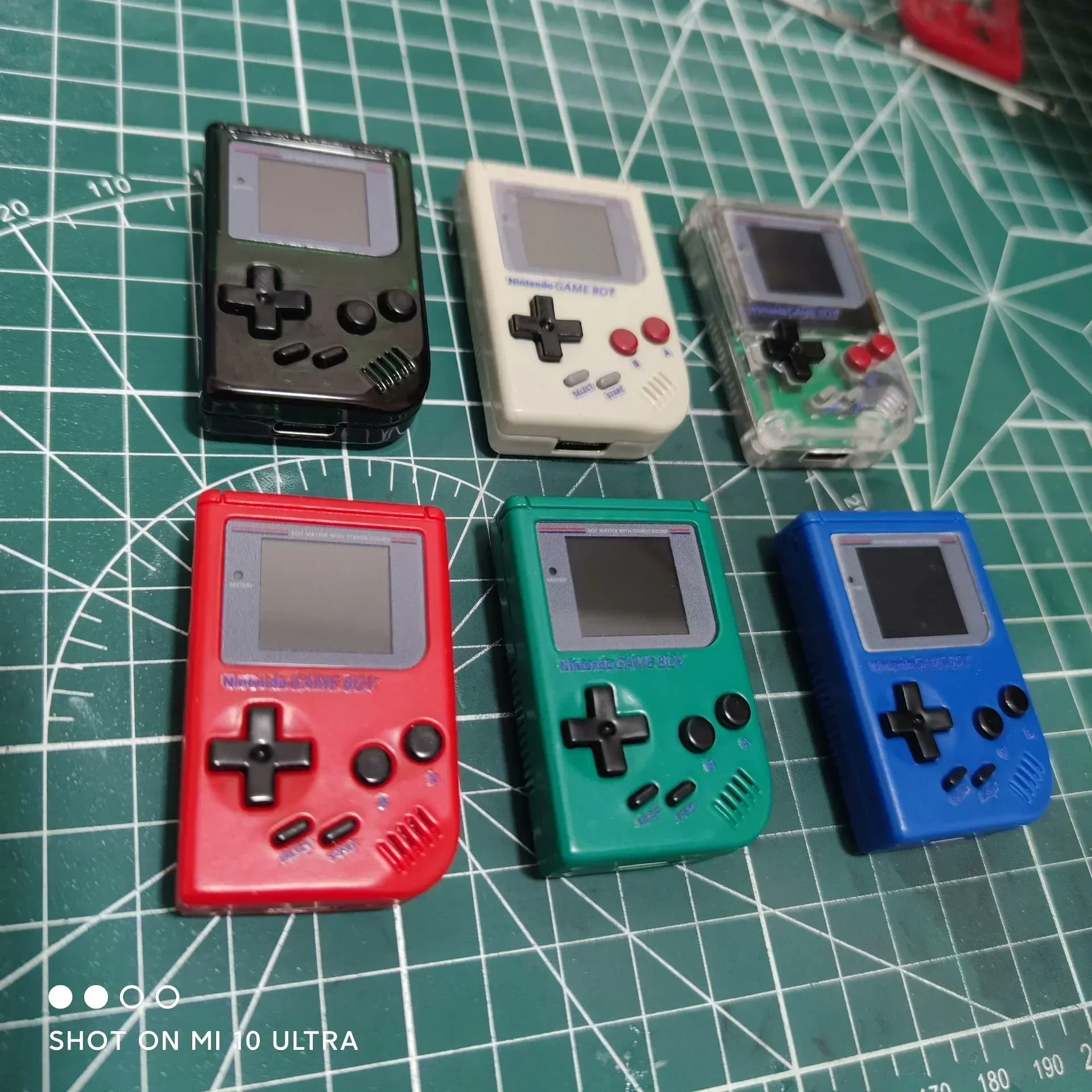 Mini Portátil Handheld Game Console, GameBoy, 160x144 Resolução de Tela, Mini GB Game Console, Cartão TF, 100 + Jogos, Personalizar Presentes