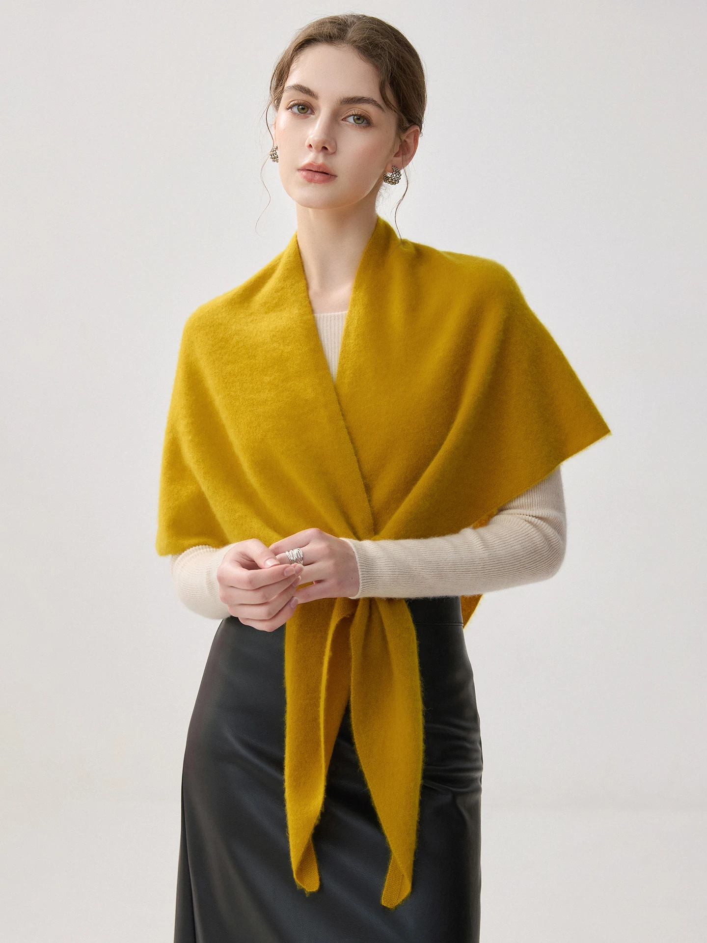 TLOML Women 100% Cashmere Knit Shawls Autumn Winter BigTriangular Scarf Cashmere Knitwear Grace Simple Style Solid Casual Shawl