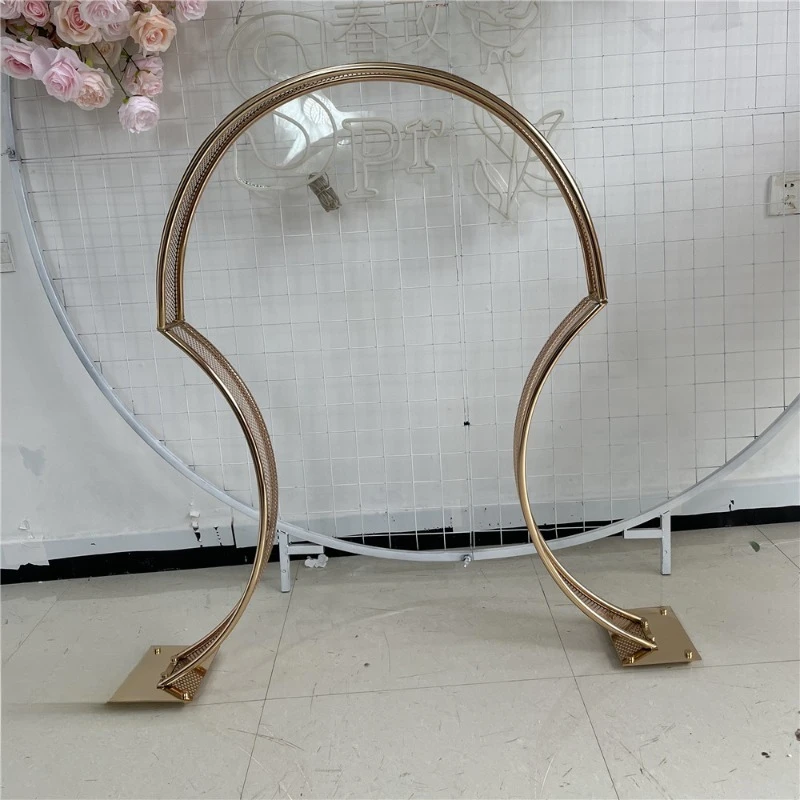 Modern Ceremony Flower Iron Artificial Rose Wreath Wedding Party Decoration Pampas Bouquet Table Ornament High Quality