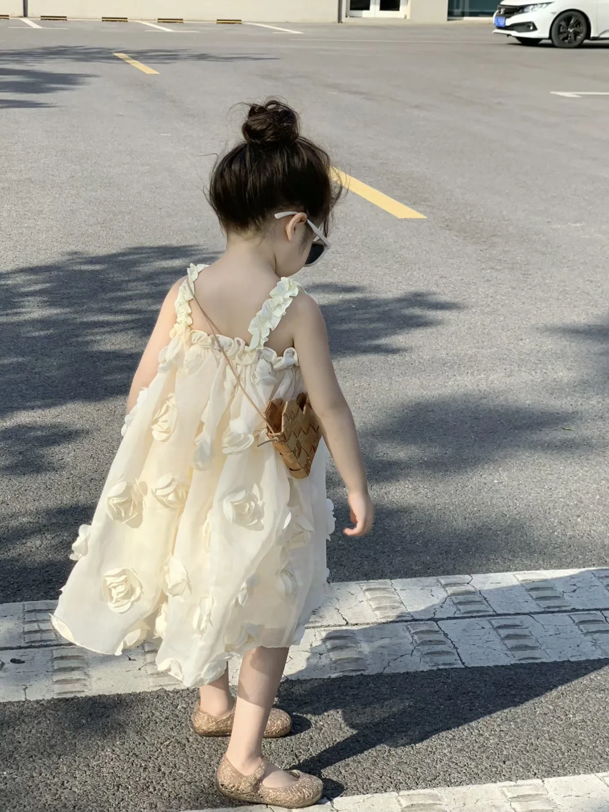 2024 Summer Korean Childrens Wear New Sweet Flower Beige White Dress Princess Dress for Girls Girls Sweet Clothes