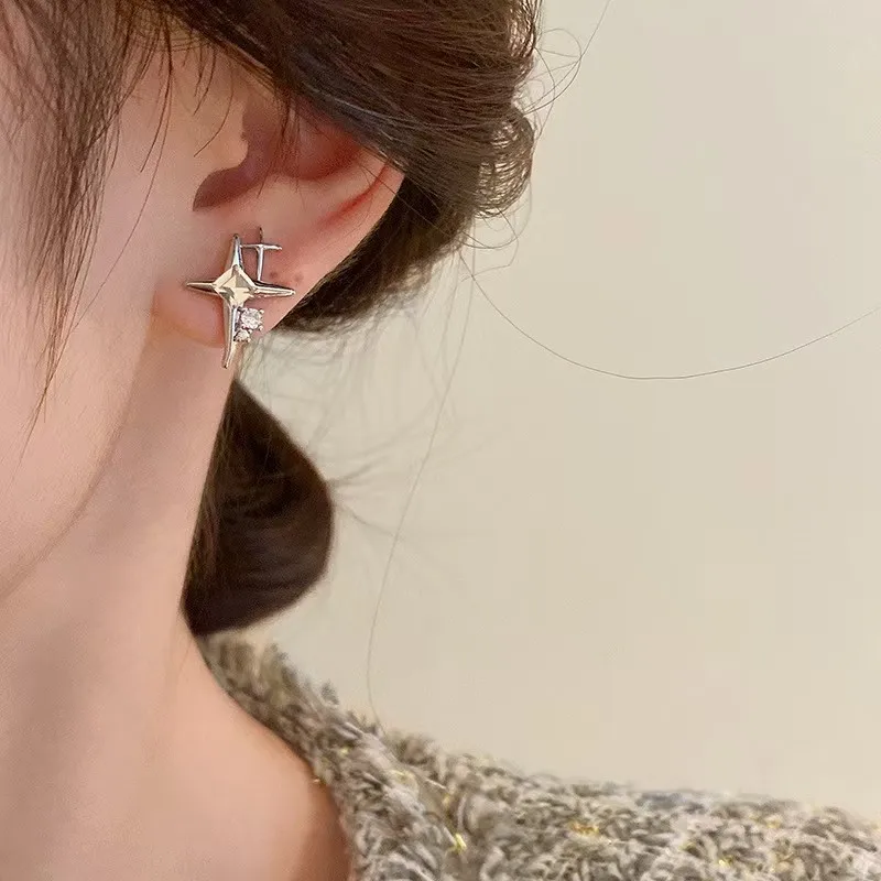 Four-point Star Earrings, Women's Personality Trendy Niche Design, High-end Temperament, Cold Style Earrings.