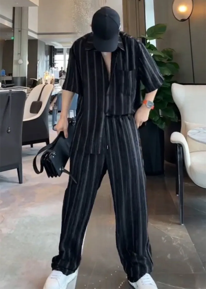 

Мужской летний комплект 2026: полосатая рубашка и брюки свободного кроя, тонкие, дышащие, немнущиеся, повседневный костюм