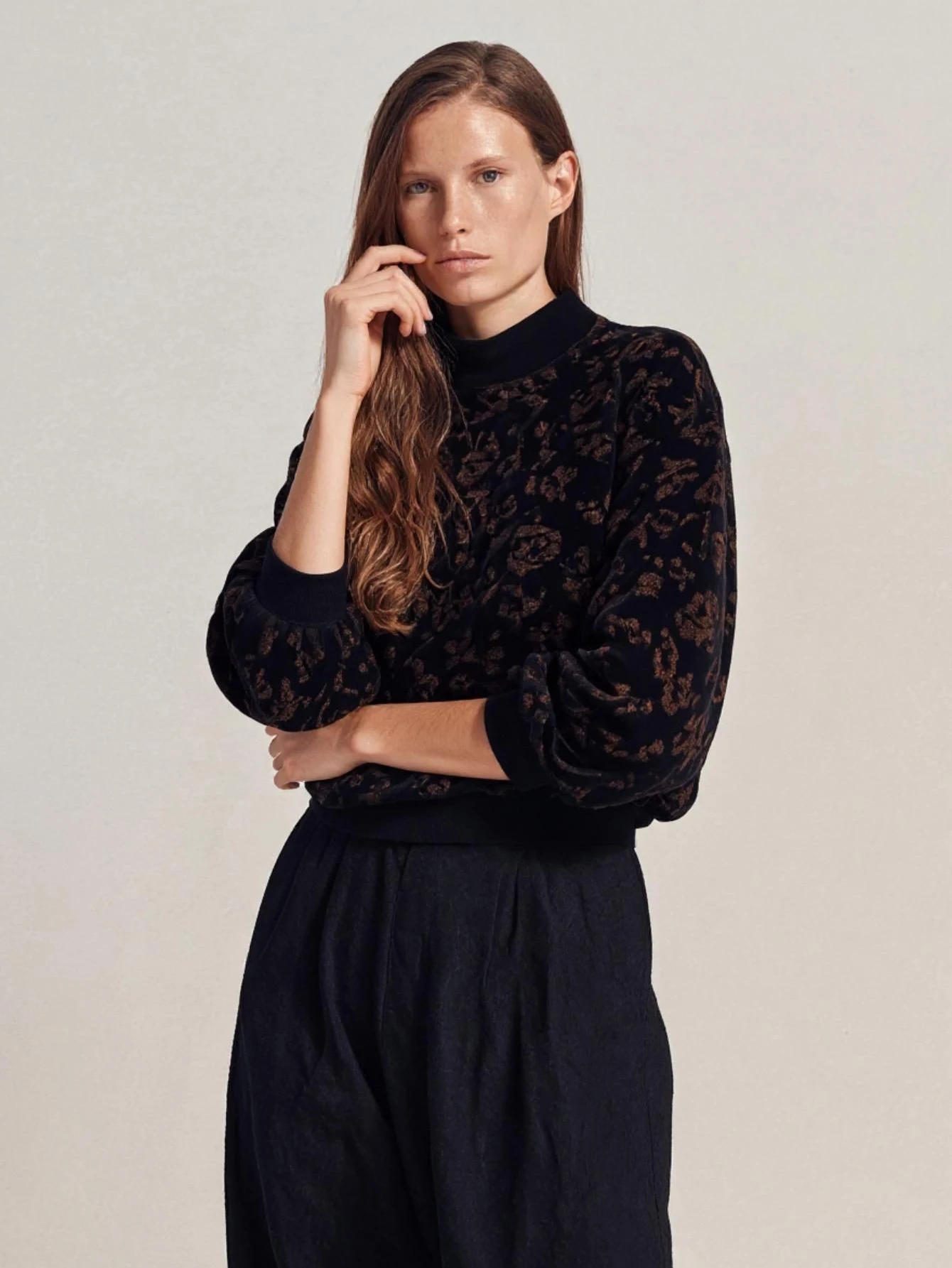 سترة نسائية لخريف وشتاء 2025 ذات أكمام طويلة وأكمام طويلة ورقبة دائرية ومناسبة بشكل منتظم #4