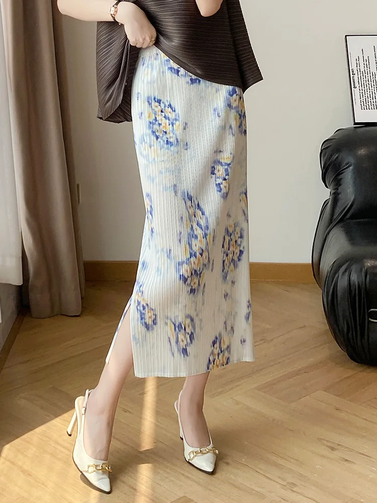 

Three-Fold Pleated Asymmetrical Hem Skirt High Waist H-Shape Business Casual Polyester Fiber Long Skirt for Women