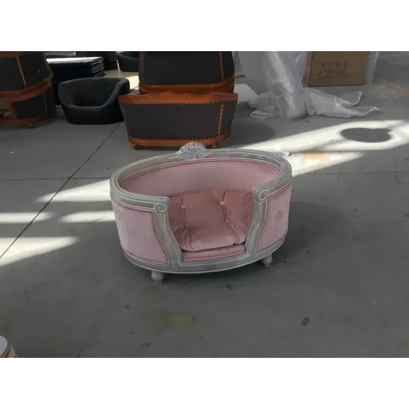 Luxury Indoor Pet Furniture with Embossed Actual Wood Pet Sofa for Large Dog and Cat