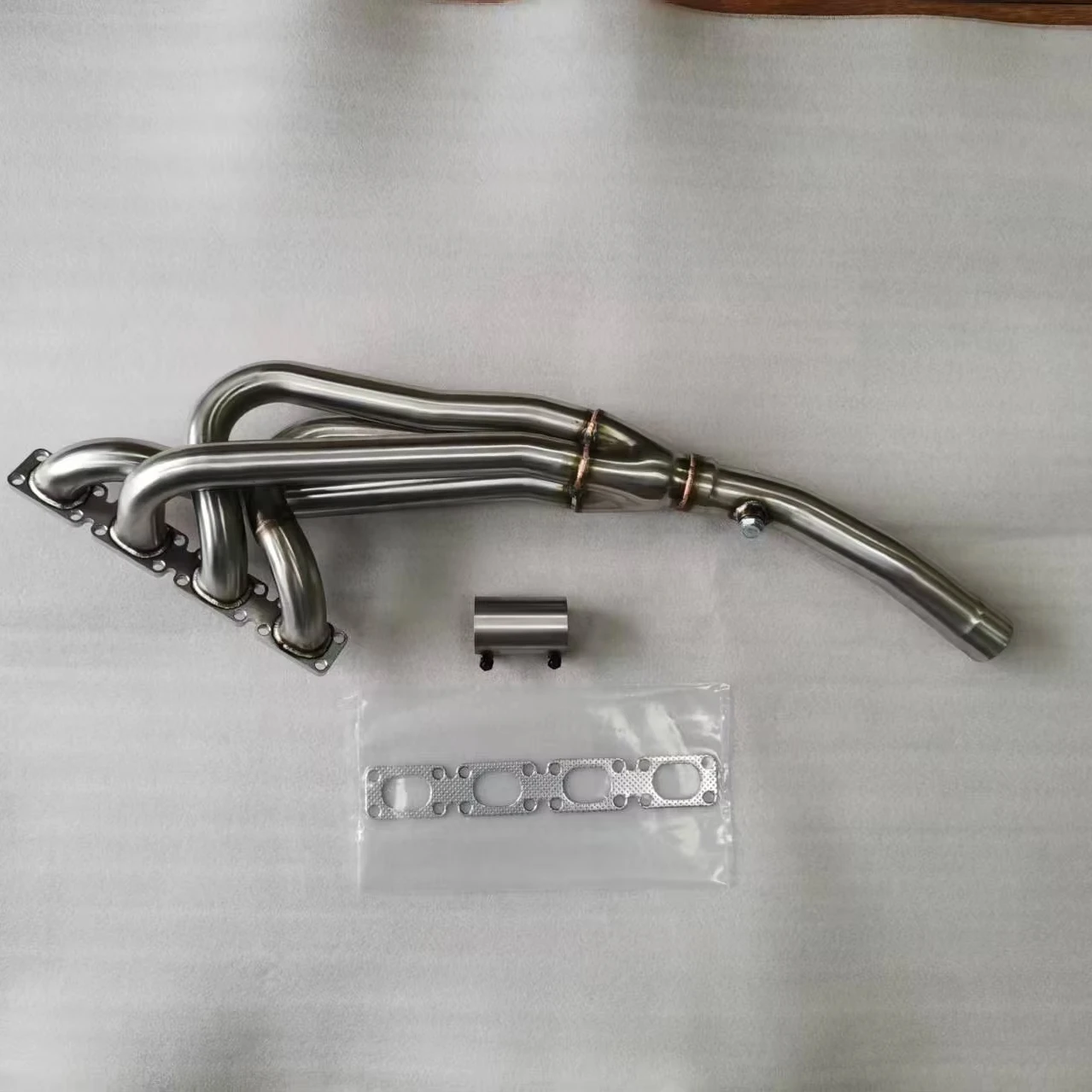 

Лучшая заводская цена на выпускной коллектор для BMW E30 E36 4-цилиндровый M40