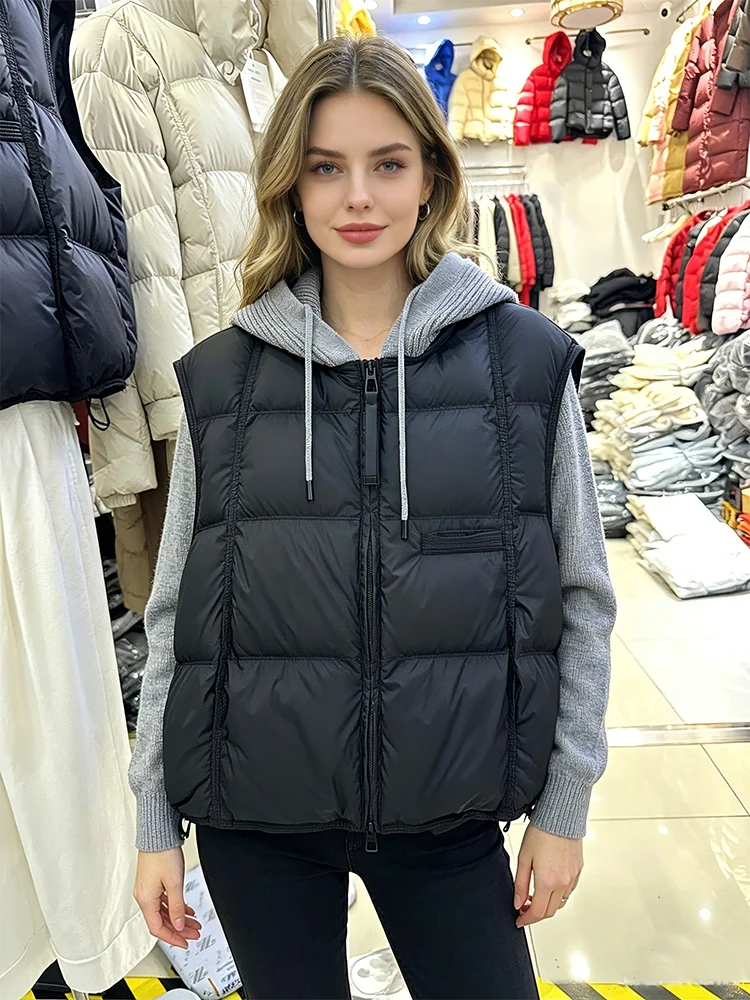 Woman's Oversized Short Length Winter Down Jacket Duck Down Filled Windproof Winter Puffer Quilted Coat for Everyday Commuting
