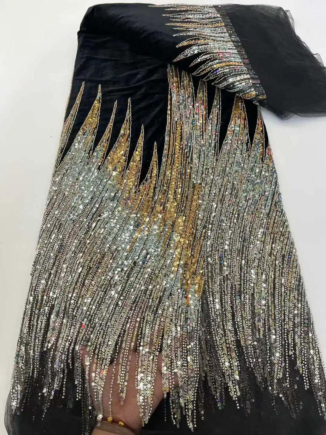 Luxury Beautiful African Velvet Sequins Embroidery Lace Fabric For Bridal Party Dress Nigerian Sewing Embroidery Tulle Occasion