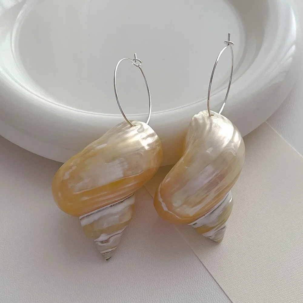 Natural Spiral Dangle Earrings with Conch earring Design, French Retro Baroque Women Jewelry Accessories