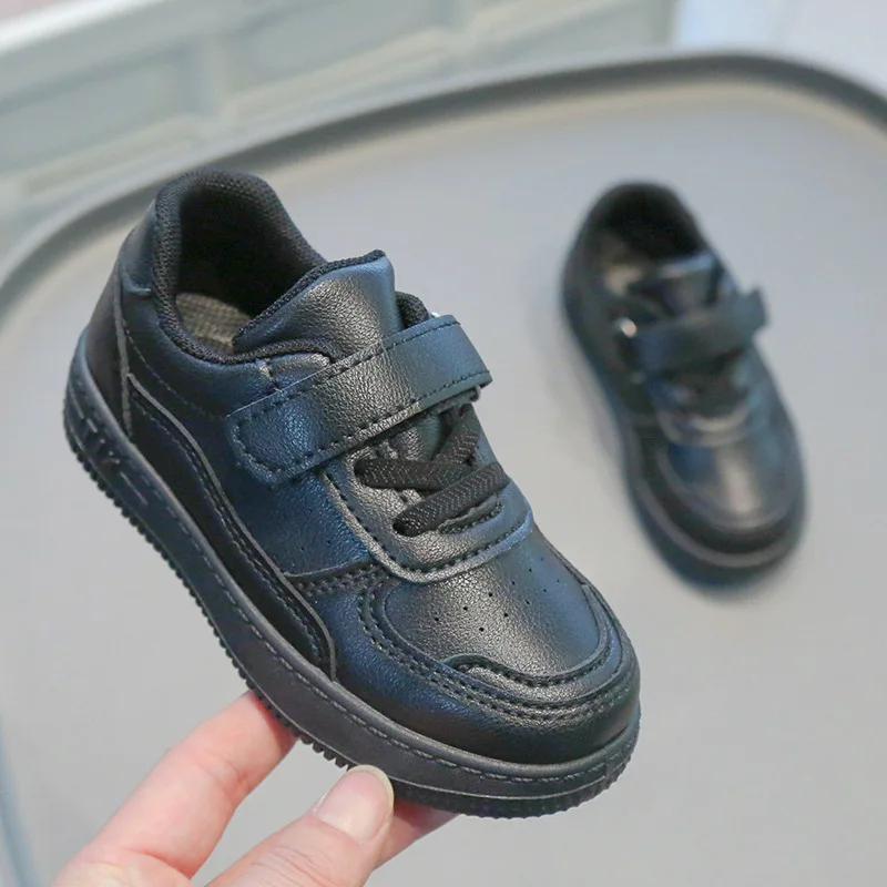 Chaussures noires à l'offre elles souples pour enfants, chaussures décontractées pour garçons et filles, chaussures de planche pour bébés, nouveau, printemps, automne, 2022