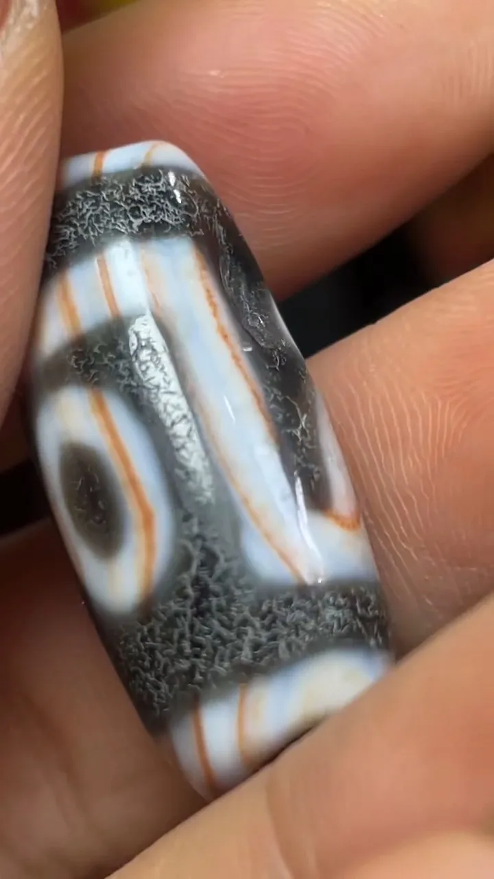 Tibetan Nepalese Himalayan Bead Ancient agate Old Dzi Talisman 1 eye Bead Amulet