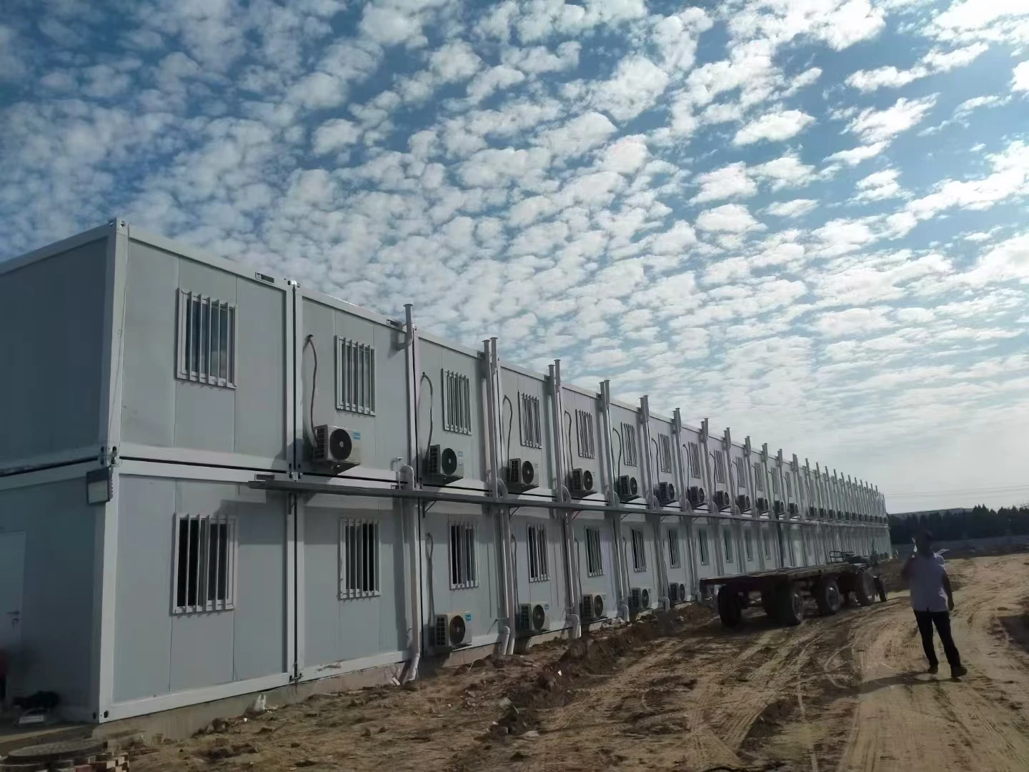 Customized Foldable Container House with Solar Panel Prefab Folding Home Off Grid Power System for Remote Area