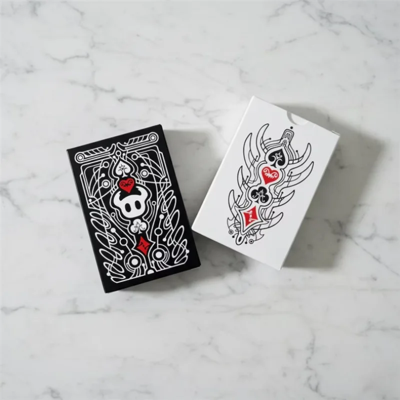 Hollow Knight Standard Poker Kartenspiel Set Tragbare schwarz-weiße Spielkarten Kreatives Brettspiel Geschenk Partyzubehör – Detail 9