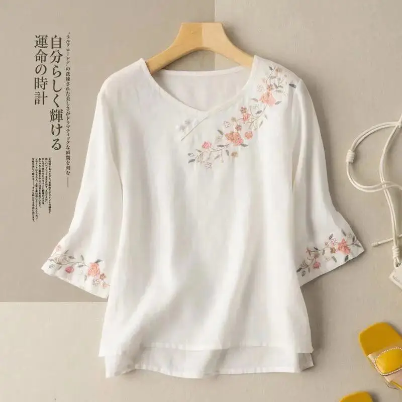 Buttoned Embroidered Shirt for Women's Artistic Retro Summer New Style Cotton Loose Embroidered Quarter Sleeved Top for Women