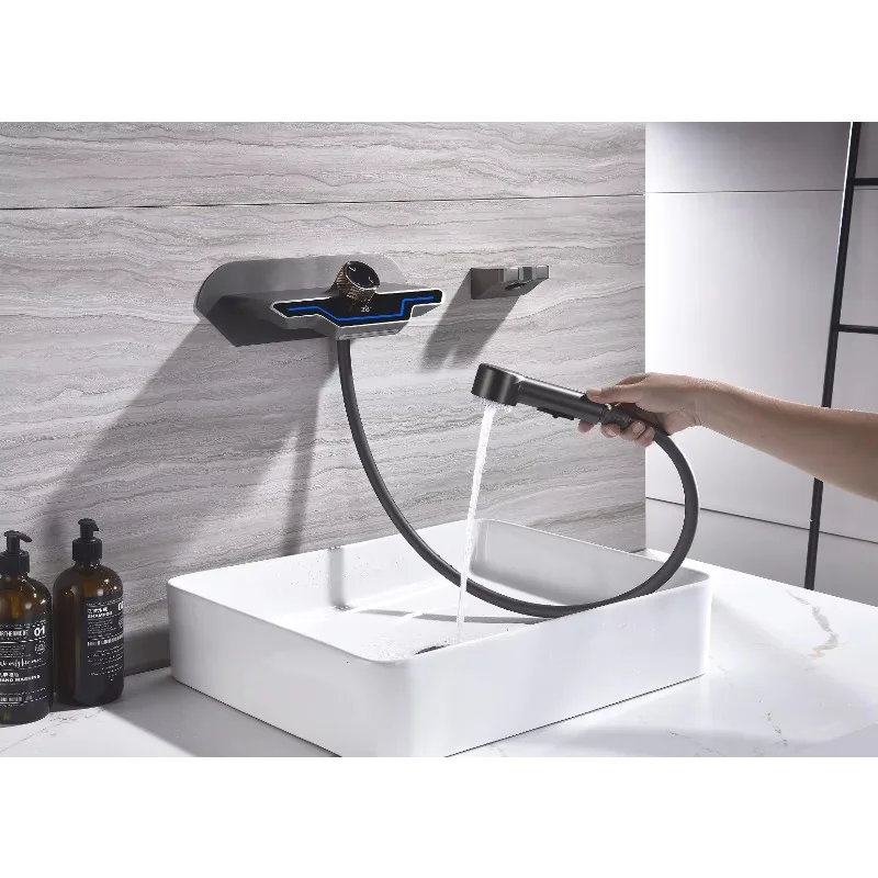 

2025 горячий и холодный пистолет, серый смеситель для воды, цифровой дисплей, настенное крепление, водопад, раковина, раковина для ванной комнаты, настенный кран с ручным душем