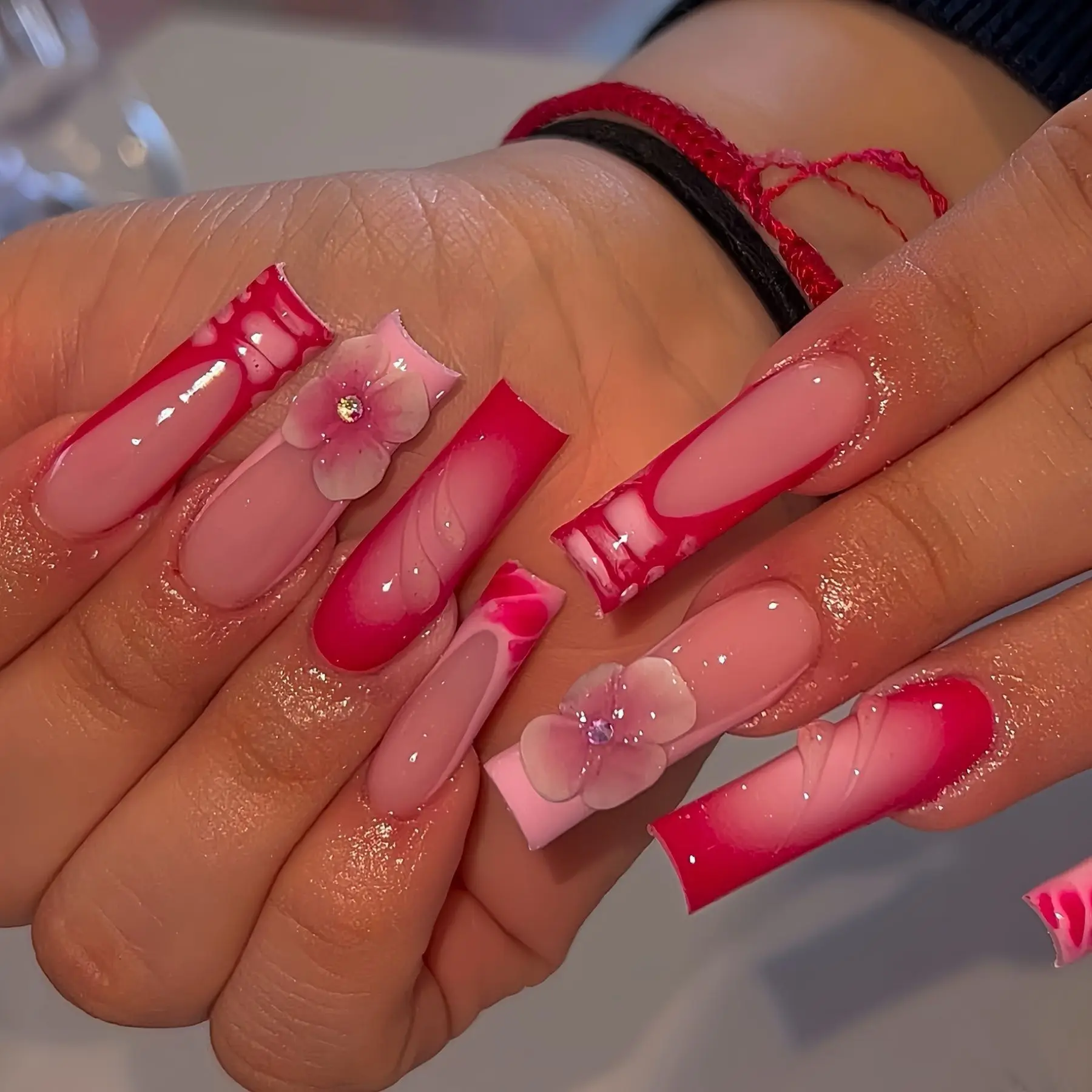 

24pcs Red Long Square Fake Nail Art with Flower Design Nails Sets Press on Gradient French False Nails Datachable Manicure Tips