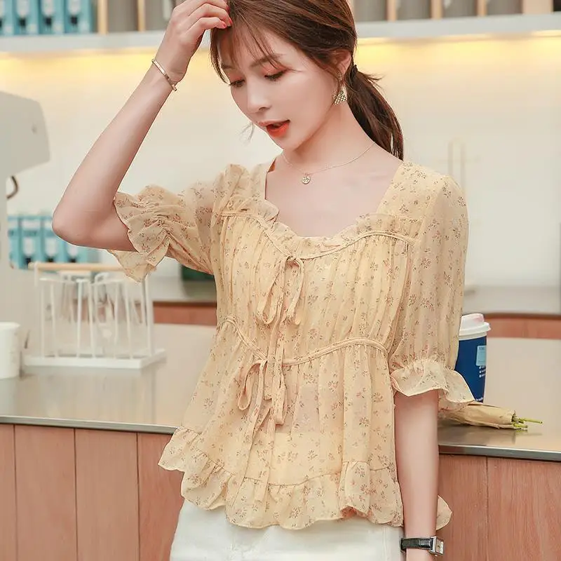 

Summer New Small Floral Pleated Collar Chiffon Blouse with Short Tie