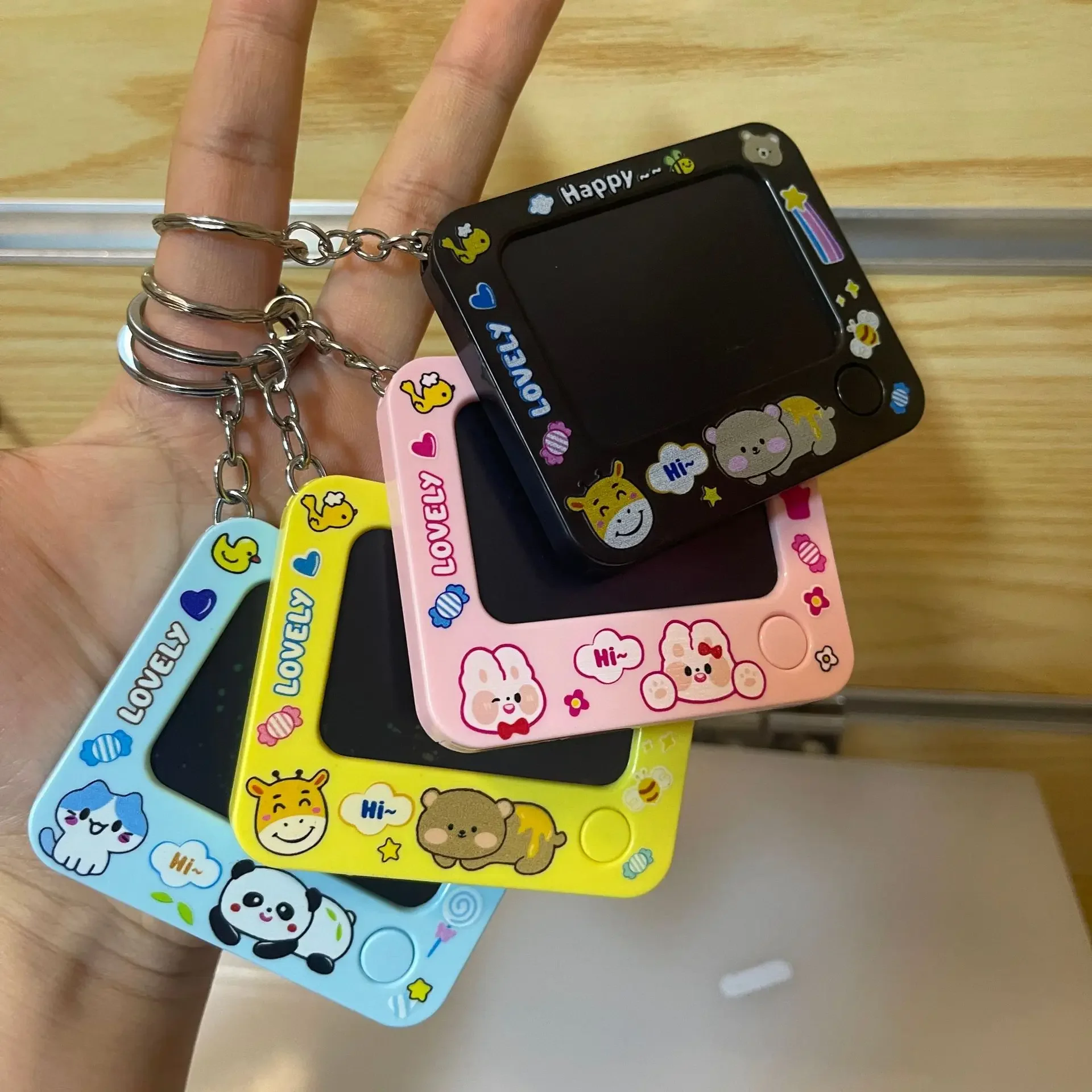 Mini,Drawing Board Keychain for Boy, Erasable Writing Block, Toy Keychain, Drawing Board with Clip, Birthday Party Souvenir for