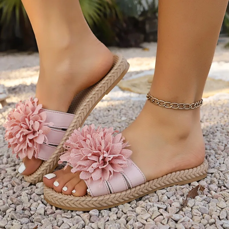Cute Floral Flip-flops for Women - New Summer Collection, Stylish and Unique Beach Sandals for Outdoor Wear