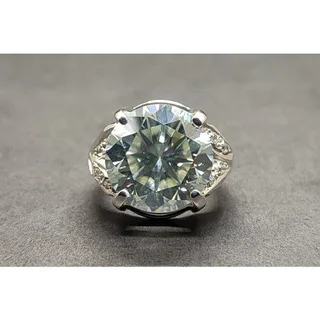 Solid 925 Sterling Silver Ring Fully Set with Moissanite Festive Gift Ideal for Any Occasion