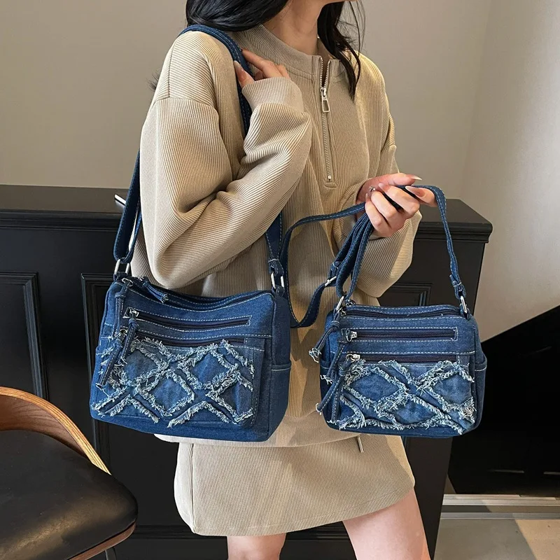 Bolso Cuadrado Pequeño de Mezclilla Suave con Detalle de Borlas a la Moda para Mujer, Mochila Cruzada Retro con Empalmes