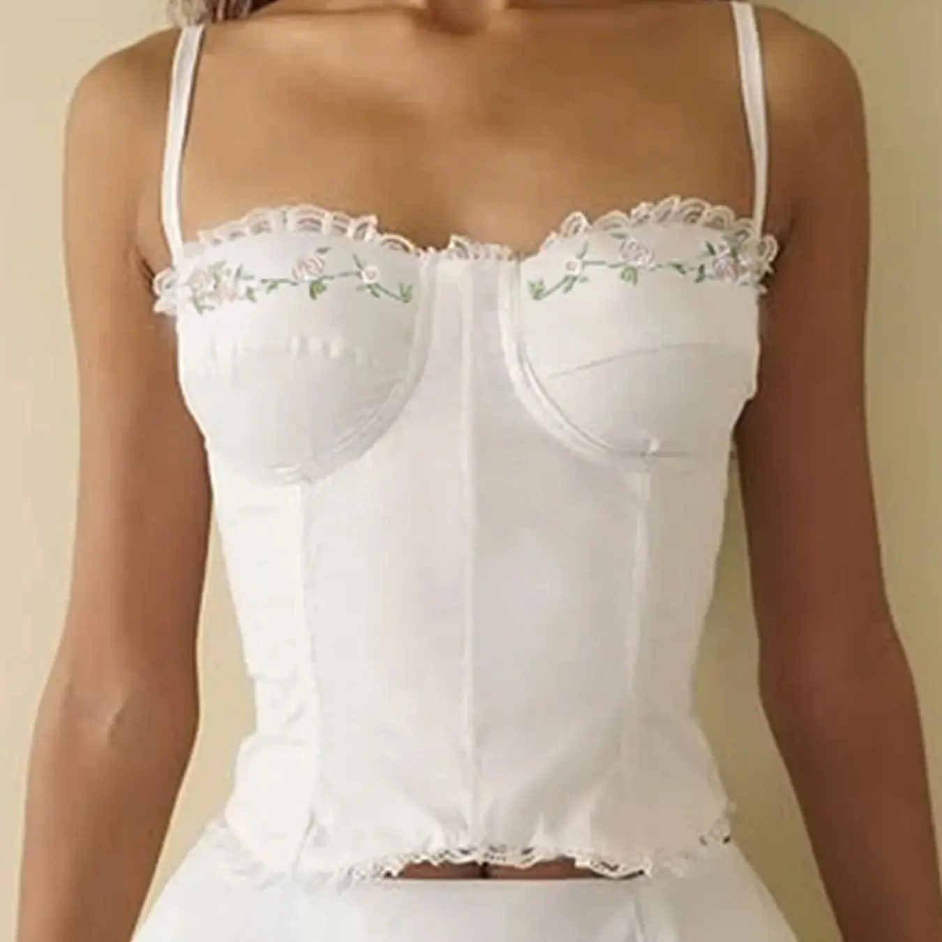 المطرزة زهرة القمم الصيف الفرنسية لطيف الرسن سترة قصيرة الملابس النسائية مشد مثير سليم نحيل المشكل تانك القمم بروتيل