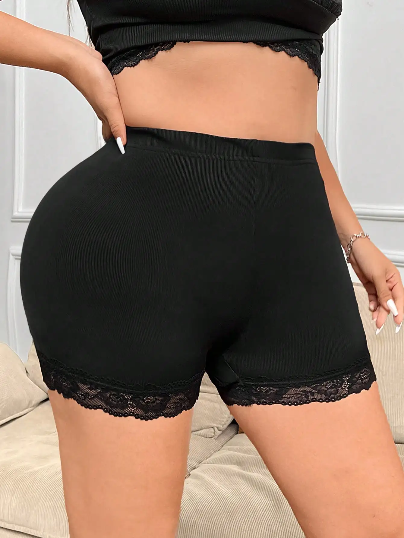 

Best-selling elegant and fashionable outfit, plus-size women's clothing tight shorts for spring, summer and autumn