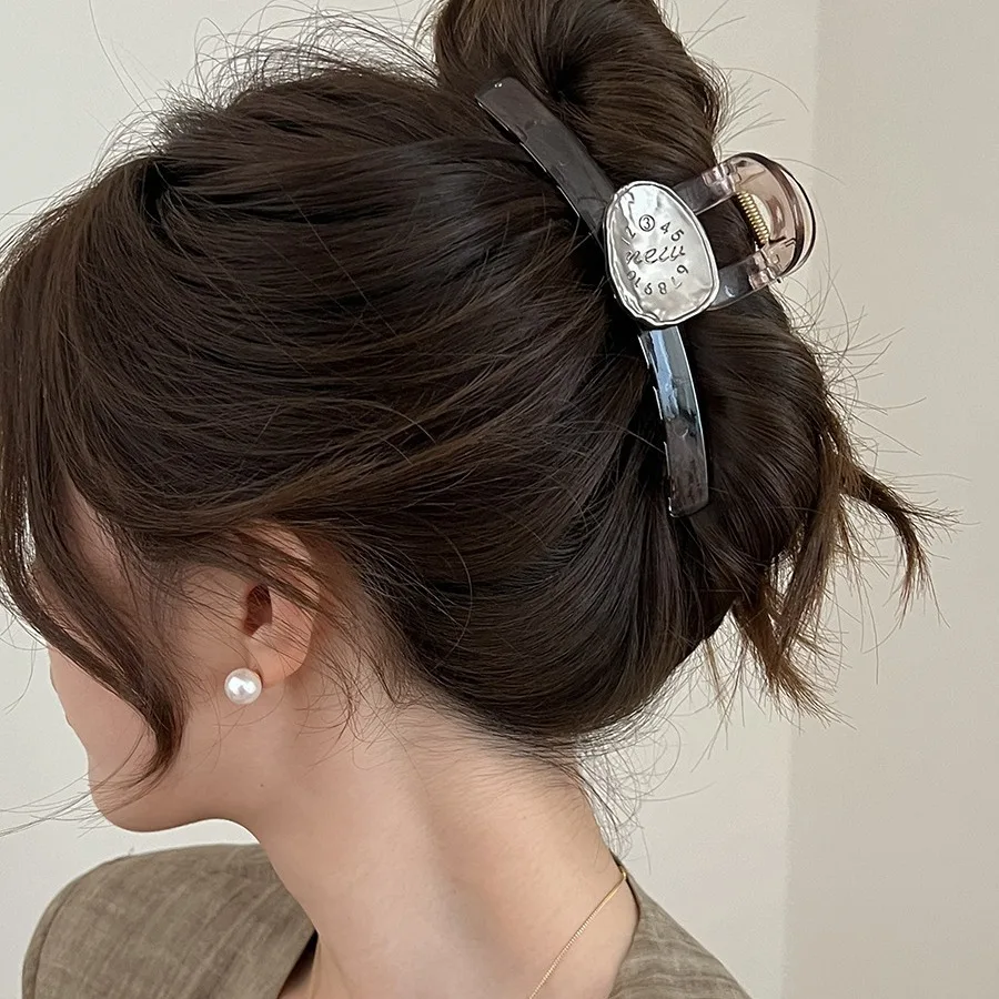 

Large Alloy Irregular Letter Shark Clip For Thick Hair Strong Grip Non Slip Unique Fashion Hair Jaw For Women