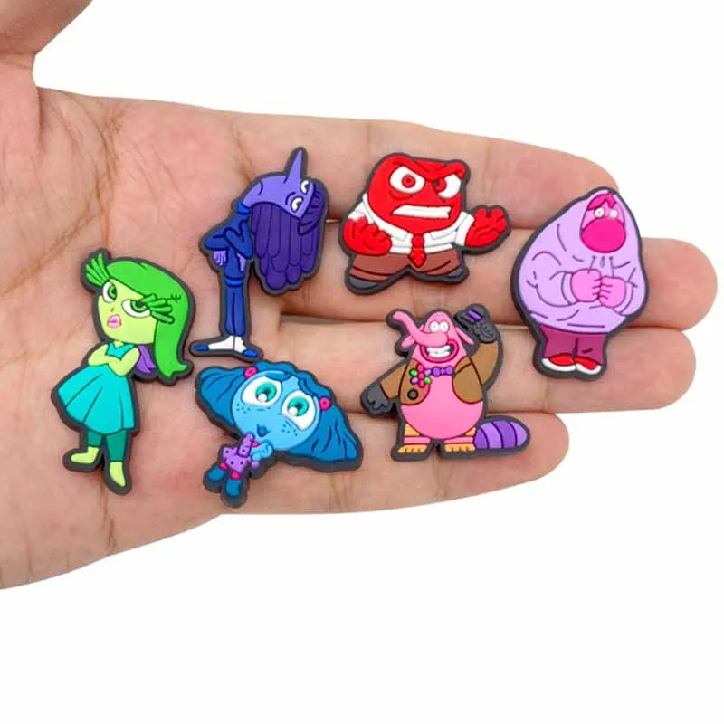 MINISO-Cute Disney Cartoon Shoe Decorações, Inside Out 2 Shoe Charms, Acessórios de Sapato, Pins, Crianças, Meninos, Meninas, Favor Gift