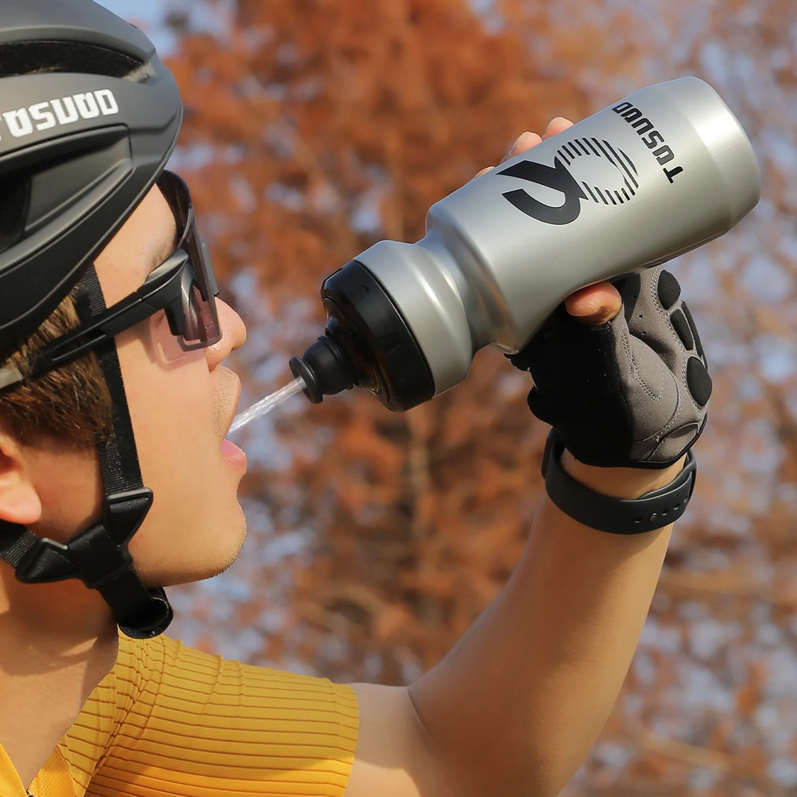 TOSUOD Sport-Trinkflasche 620/710ML Ultraleicht PP5 Hochwertige Fahrrad-Trinkflasche Quetschbare Fahrrad-Trinkflasche