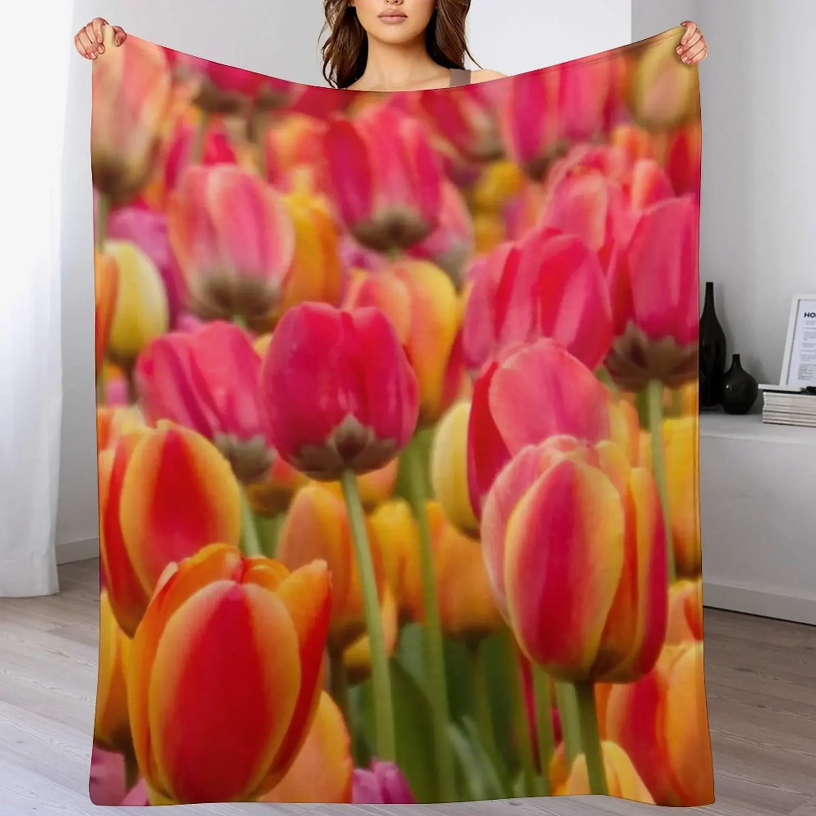 

Tulips 1 Throw Blanket Soft Warm Blanket Gift for Grandparents