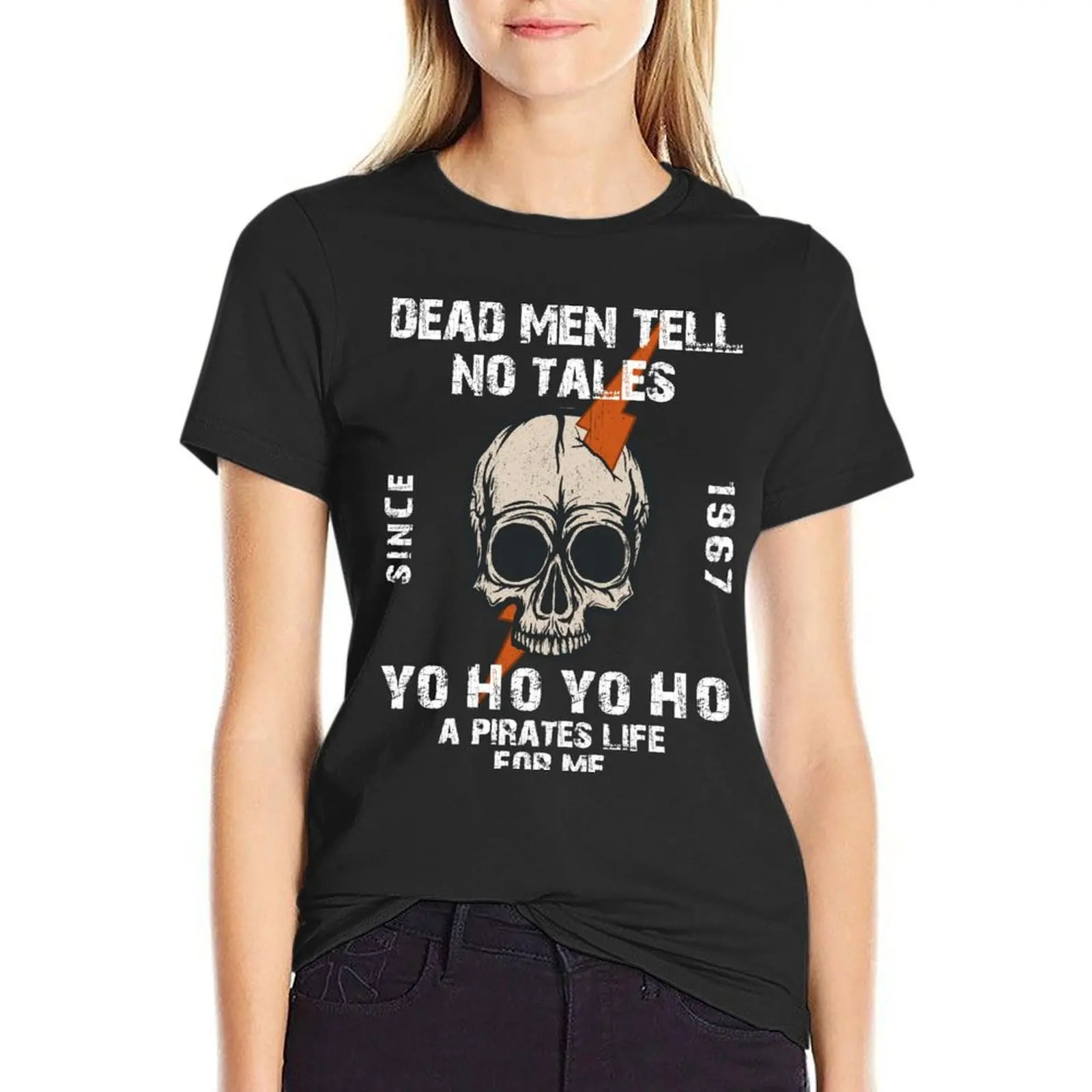 

Pirates Skull Crossed Swords Dead Men Tell No Tales Halloween T-Shirt Blouse quick-drying cat shirts for Women