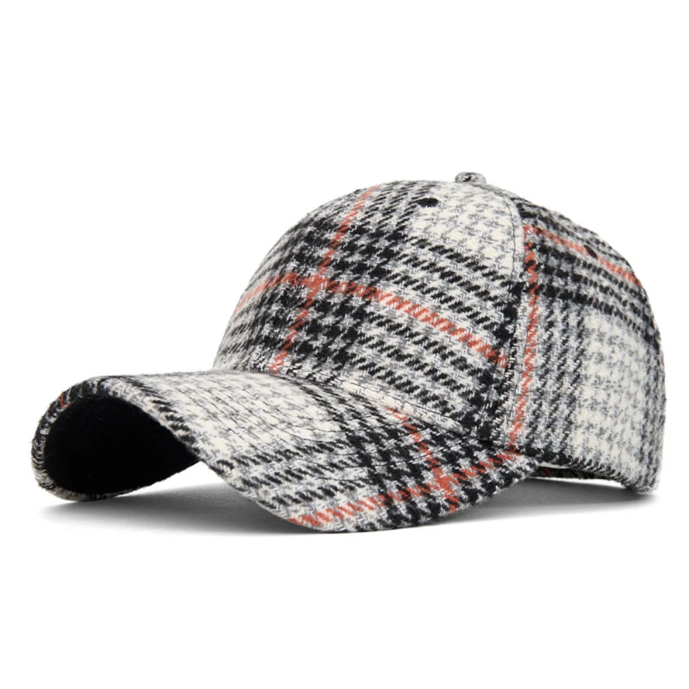 English retro-style woolen baseball cap in multiple colors, suitable for autumn and winter daily outings and commutes.