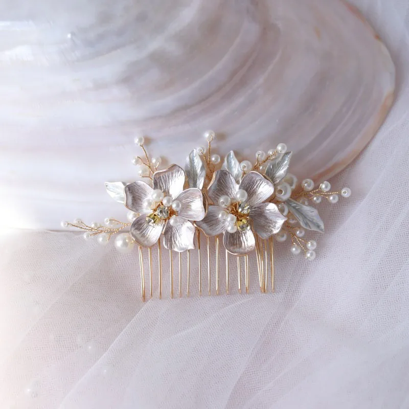 SLBRIDAL Handgefertigter Kristall-Strass-Perlen-Keramikblumen Braut-Haarkamm Hochzeits-Haaraccessoires Brautjungfern Damenschmuck – Detail 1