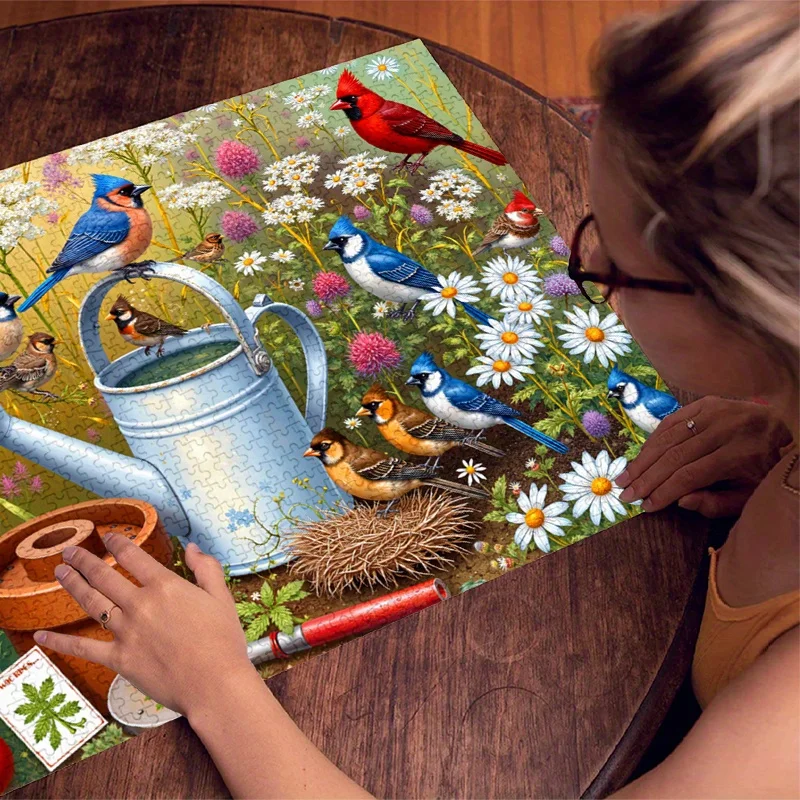 Puzzle di carta da 500/1000 pezzi: paesaggio del giardino primaverile con uccelli colorati e attrezzi da giardinaggio - Grande puzzle giocattolo per adulti, famiglia