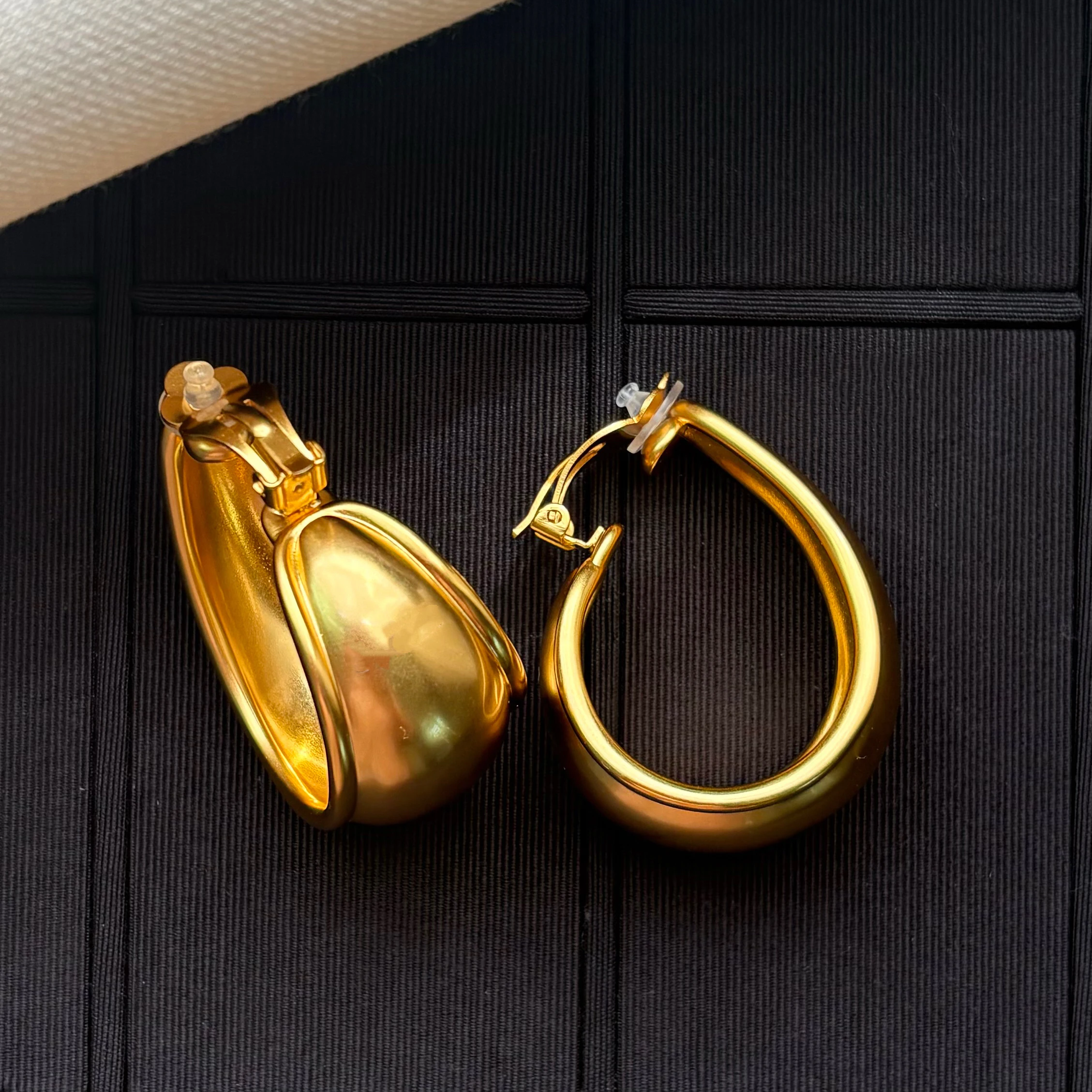 

Европа Америка модельер бренд латунные позолоченные геометрические серьги клипсы для ушей женские роскошные популярные ювелирные аксессуары