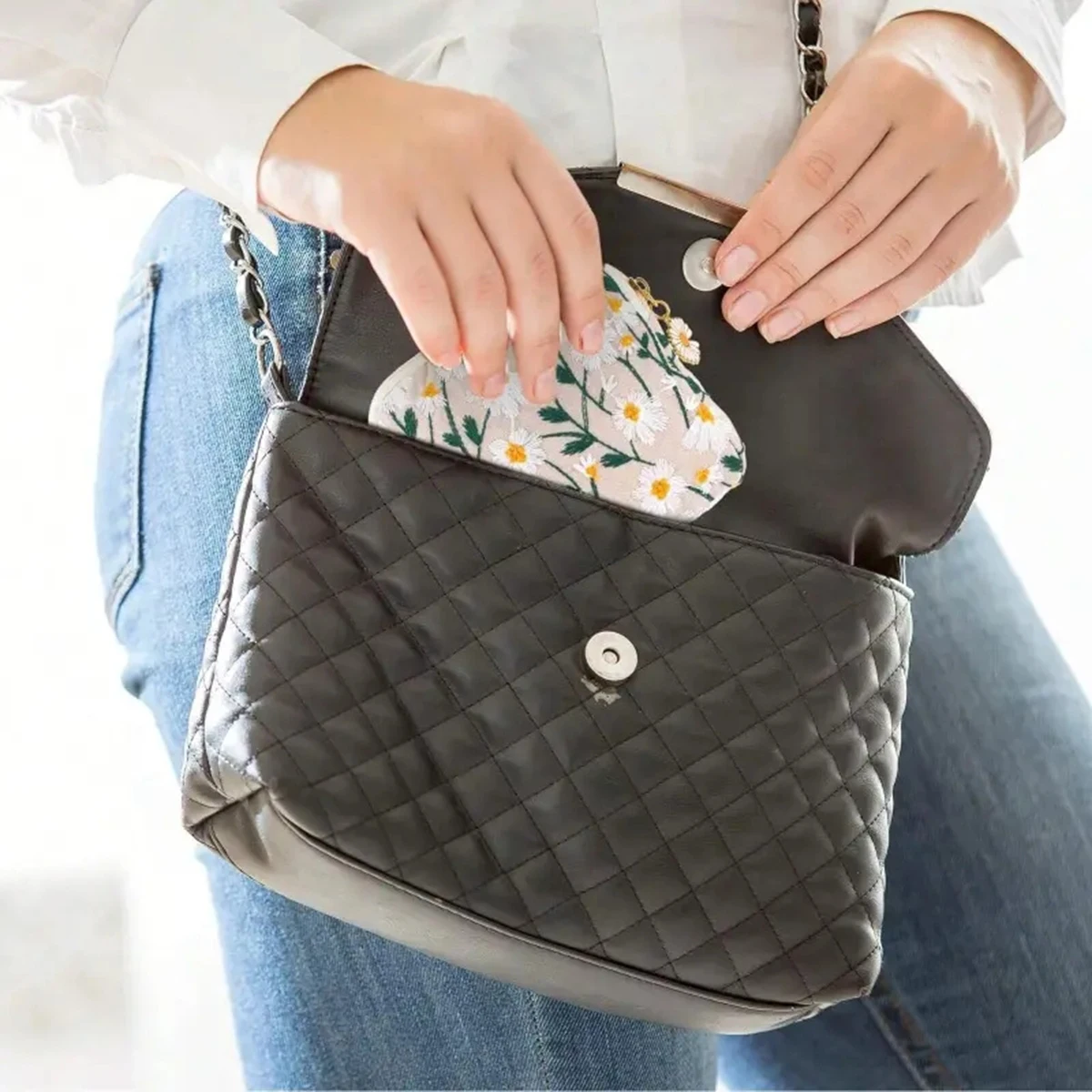 Fashion Makeup Bag, Wash Bag, Women's Handbag, Hand-held Bag, Convenient Large Capacity Sanitary Napkin Storage Bag