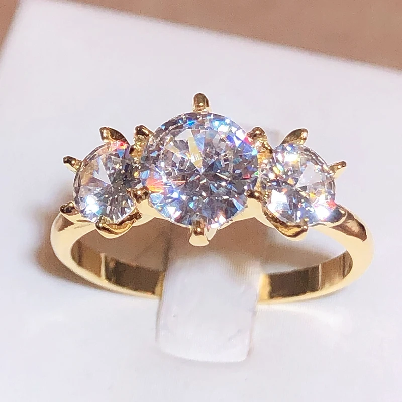 2022 New Row Of Diamonds White Zirconia 18K Gold Ring Female 925 Stamp Fashion Wedding Party Jewelry Gift Wholesale