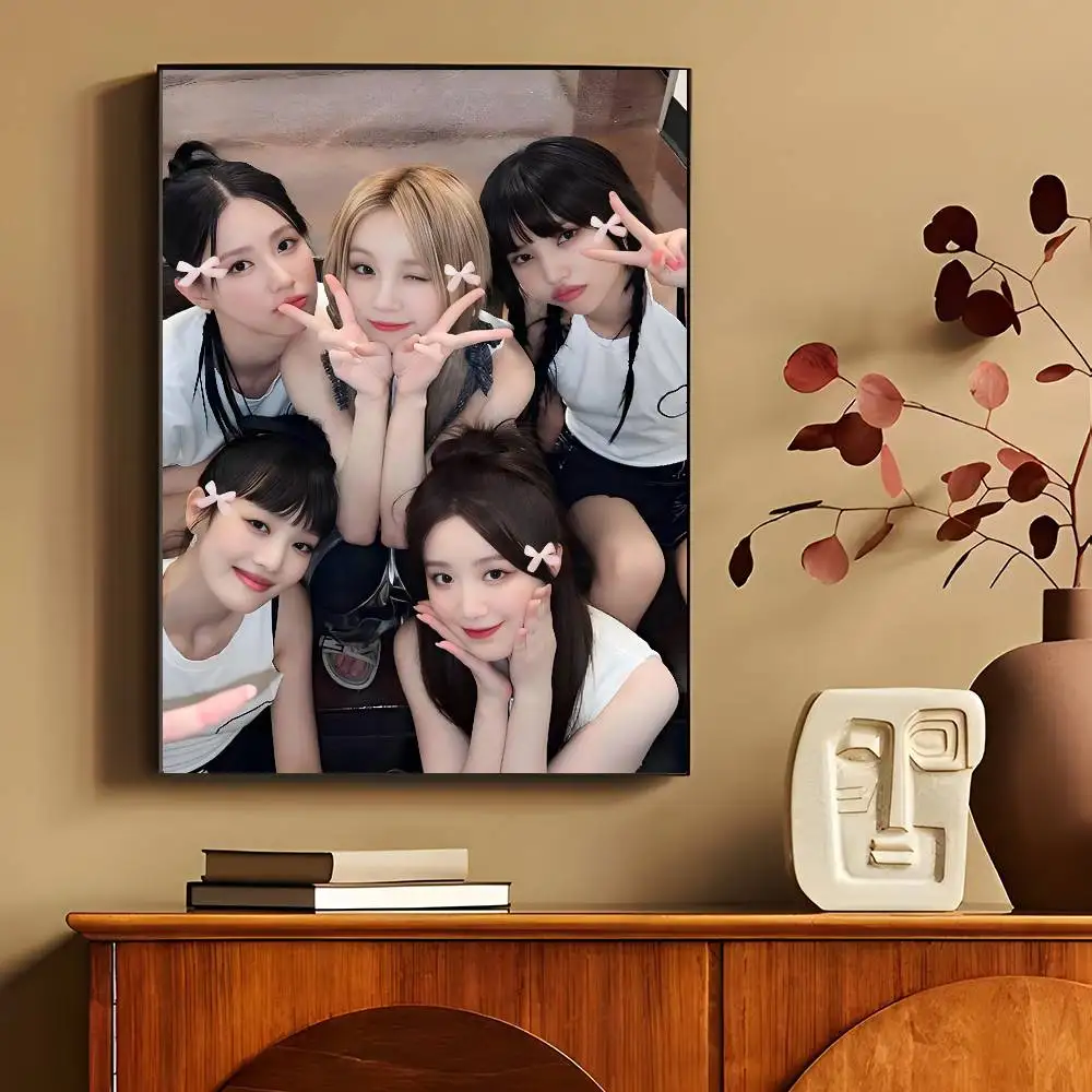 1 قطعة المعبود Kpop المغني G-Gidle المشارك ذاتية اللصق الفن ورق مقاوم للماء ملصق مقهى بار غرفة جدار ديكور #4